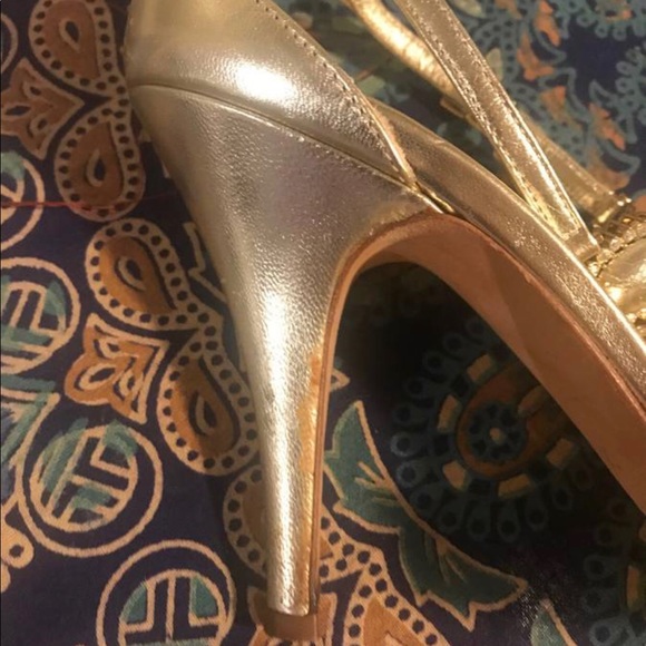 Authentic giuseppe zanotti Jewelled heels
size 39 - Picture 3 of 10